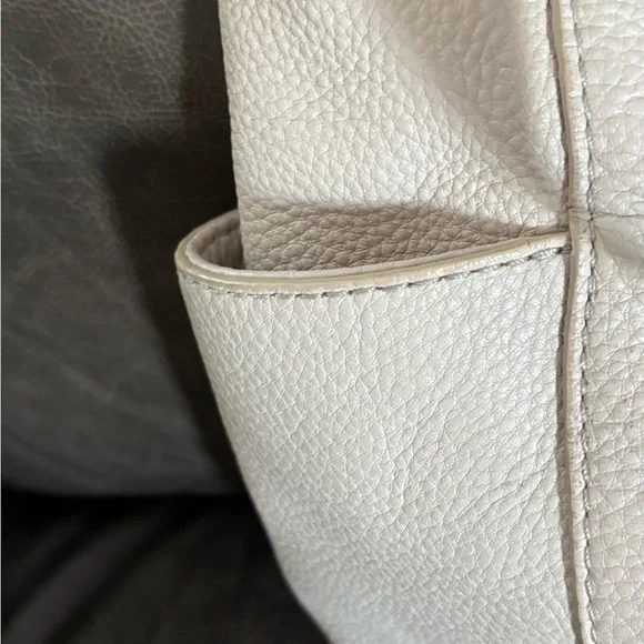 Fossil Cream Leather Tote Bag - Picture 8 of 16